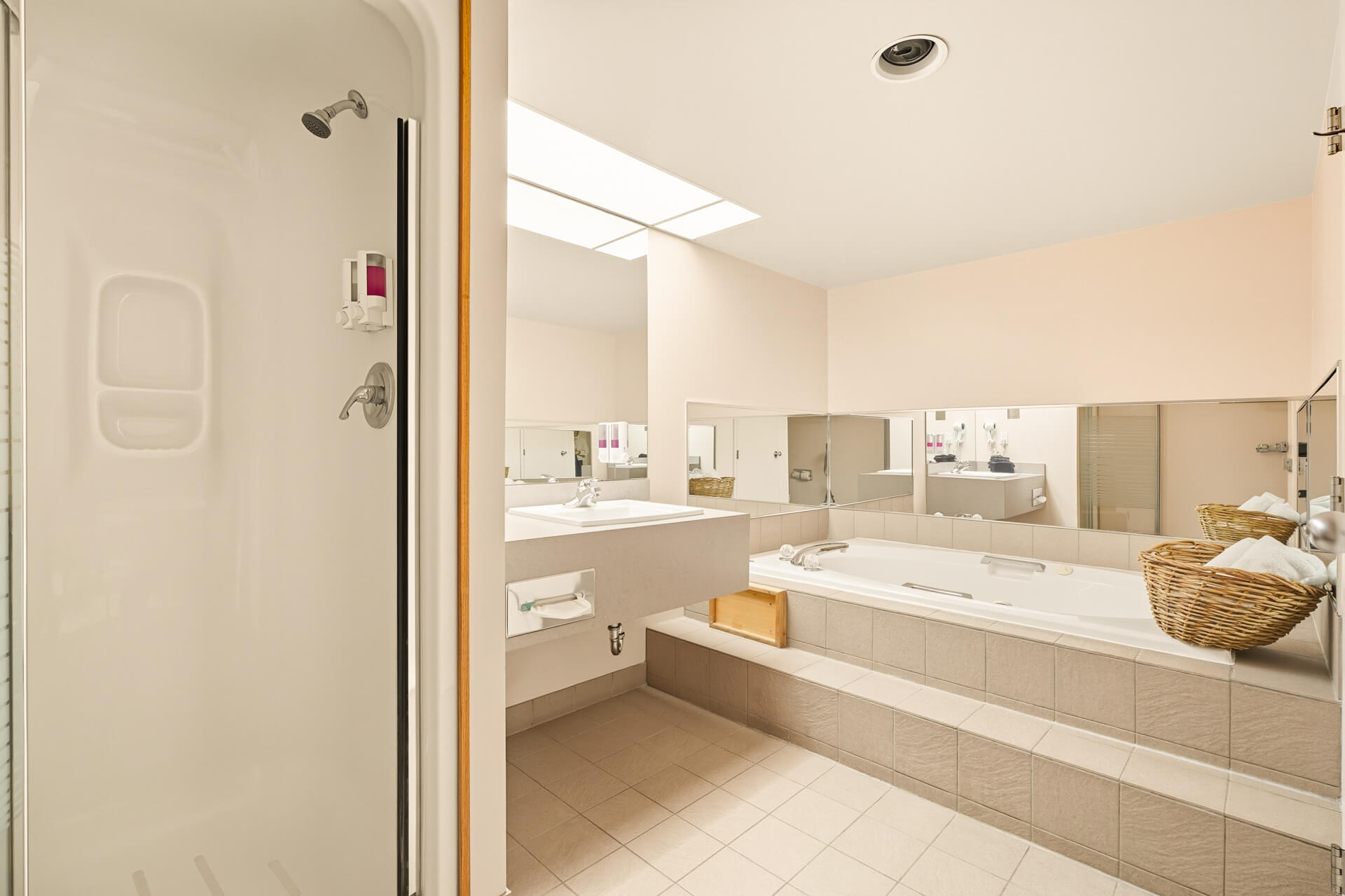 spa-room-hawood-inn (4)