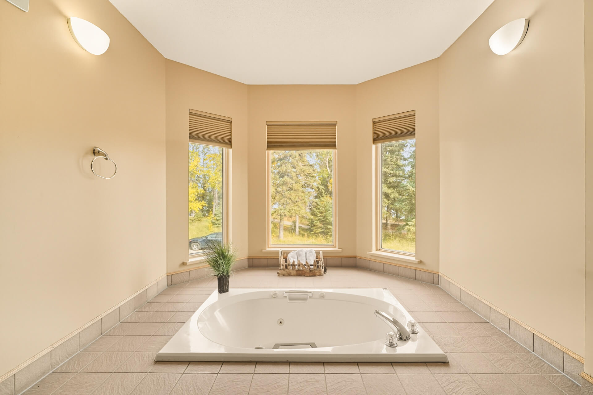 honeymoon-suite-hawood-inn (2)