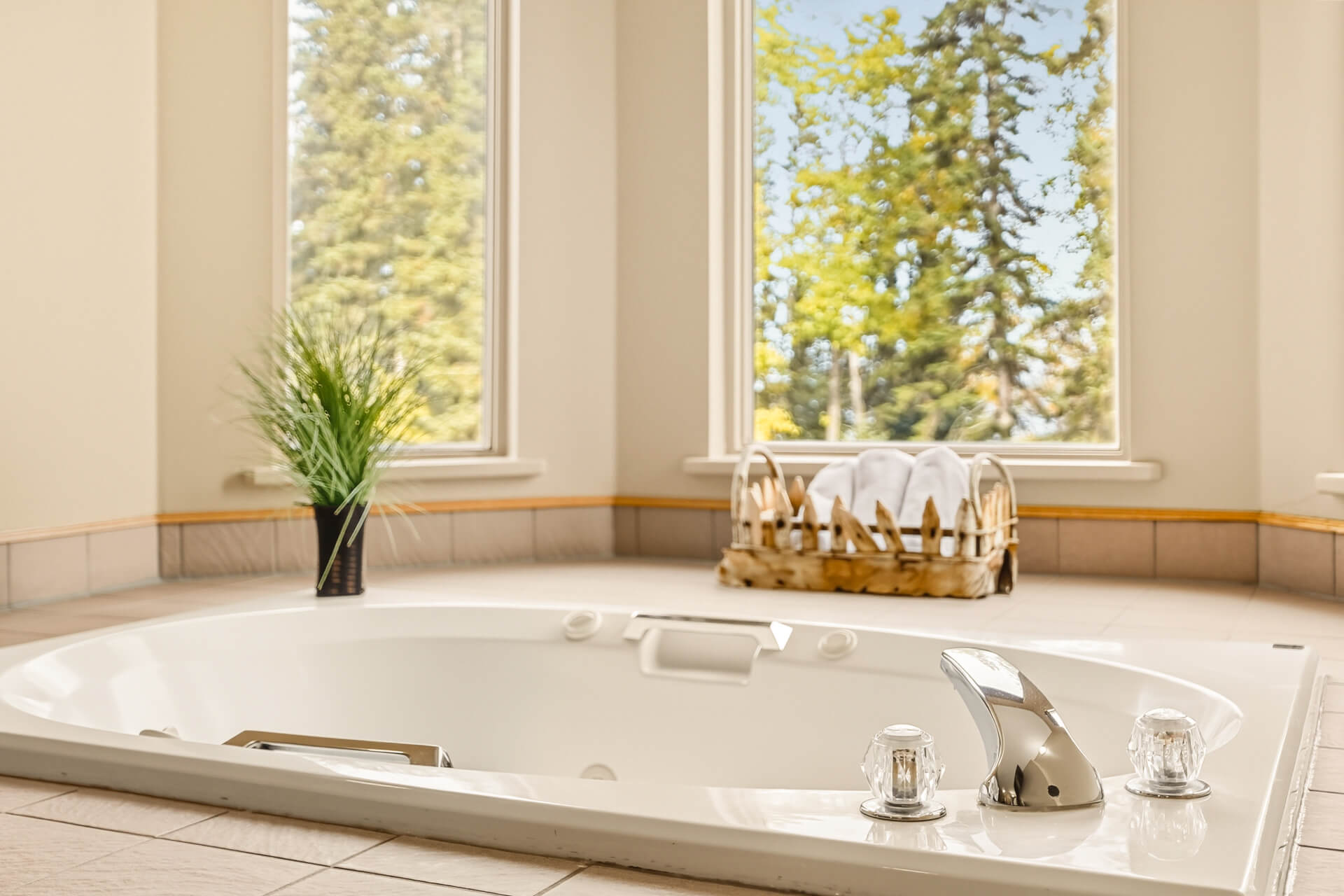 honeymoon-suite-hawood-inn (9)