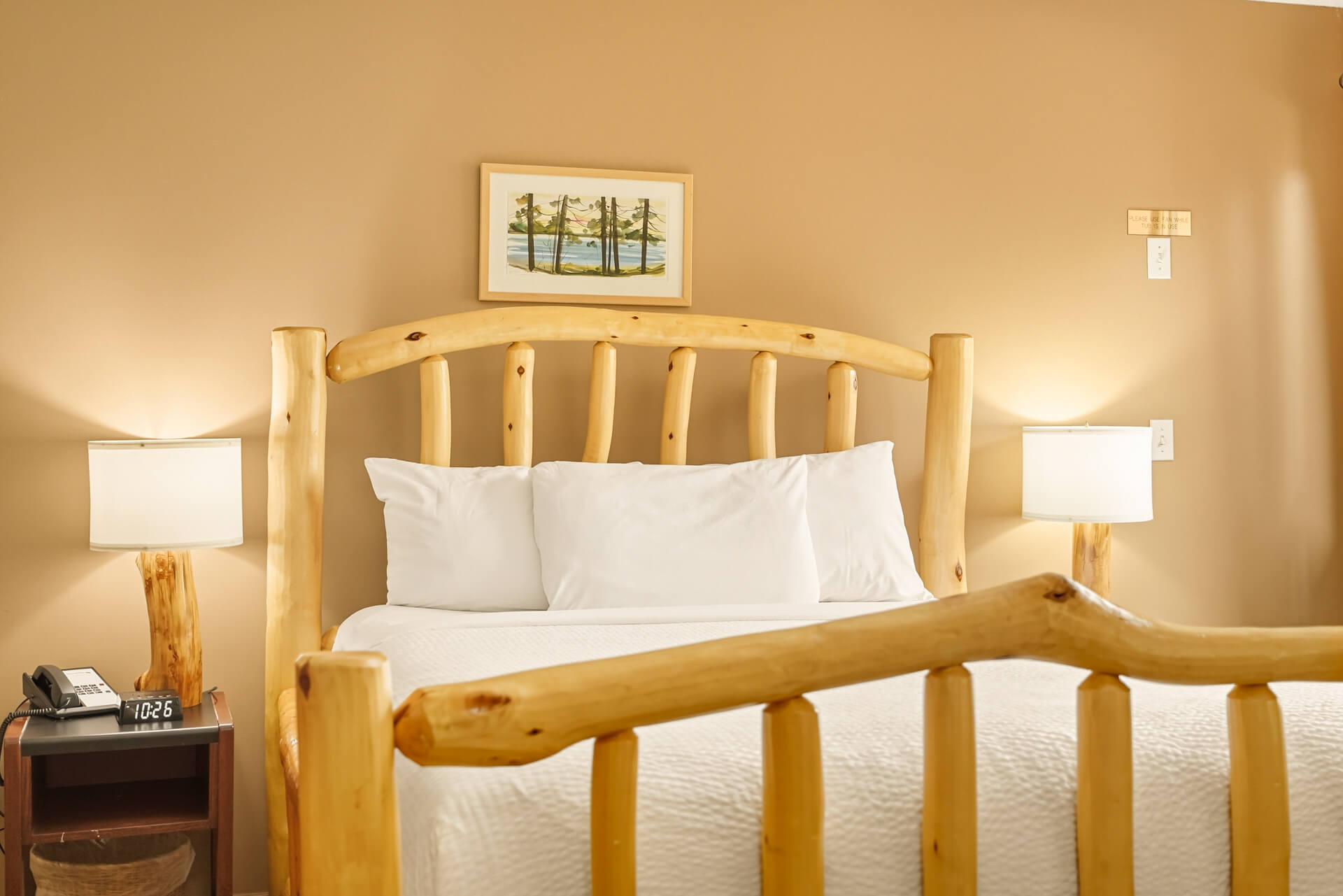 honeymoon-suite-hawood-inn (6)