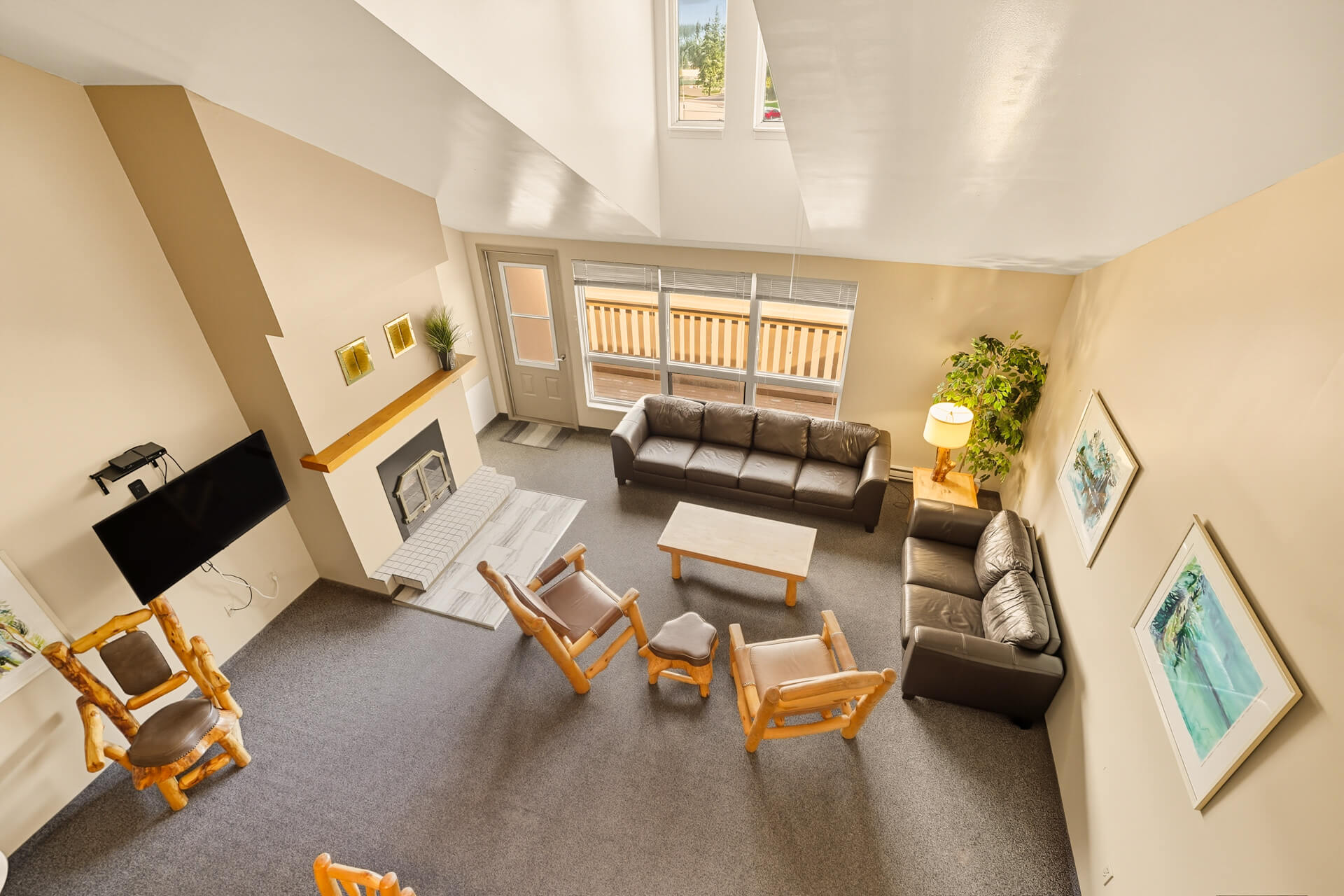 Hanging Heart Condo 16