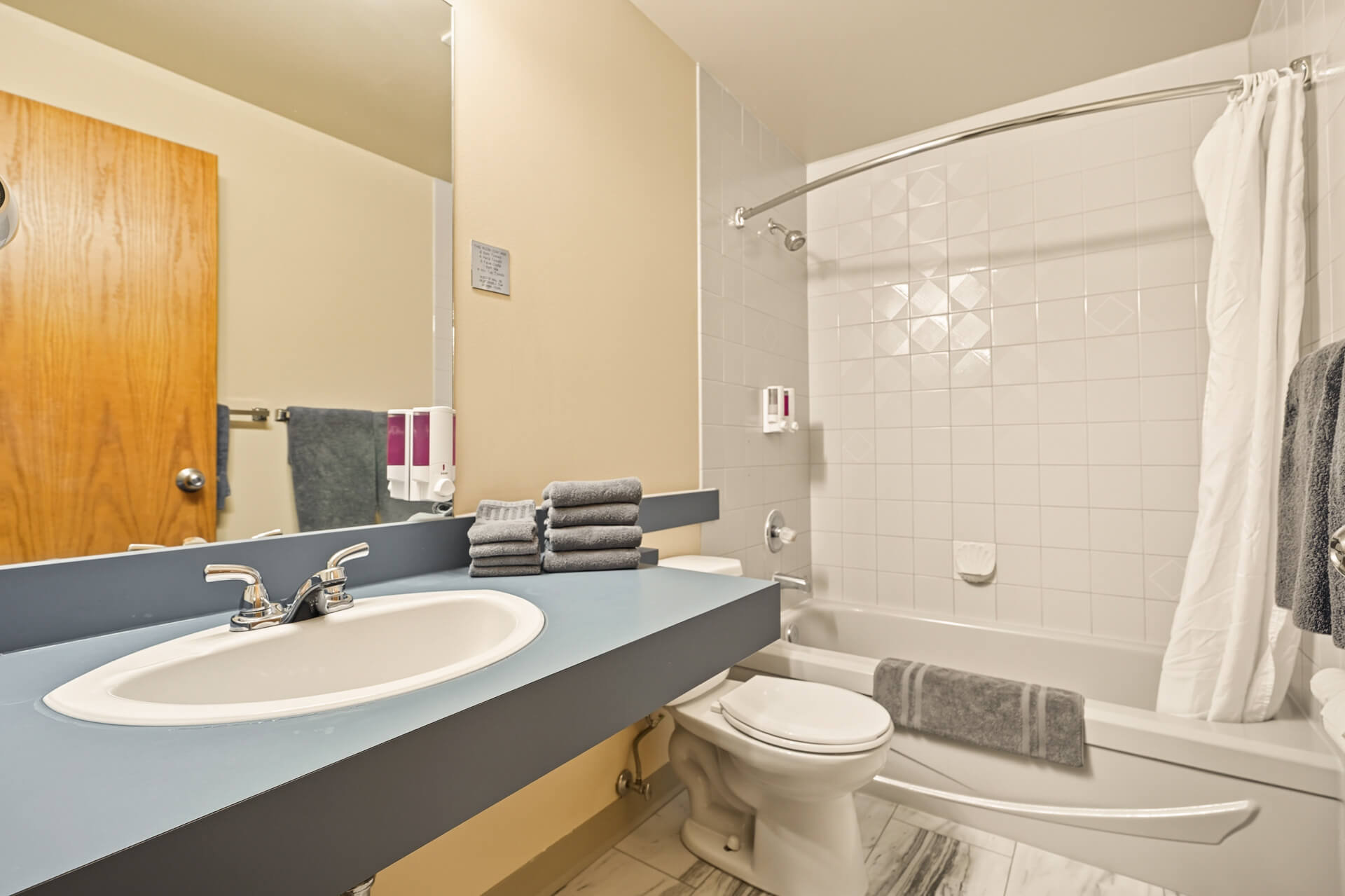 Delworth - Condo - 12